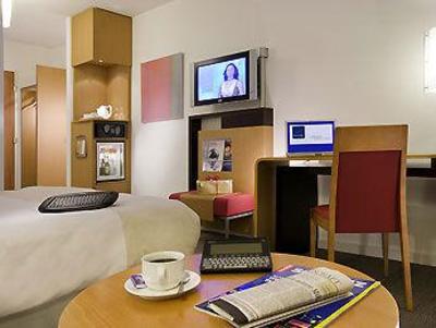 фото отеля Novotel Zurich Airport Messe