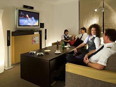 фото отеля Novotel Zurich Airport Messe