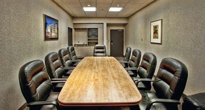 фото отеля Humphry Inn & Suites Winnipeg