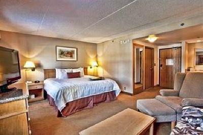 фото отеля Humphry Inn & Suites Winnipeg