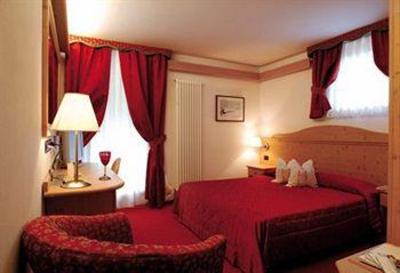 фото отеля Alphotel Taller Dimaro