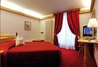 фото отеля Alphotel Taller Dimaro
