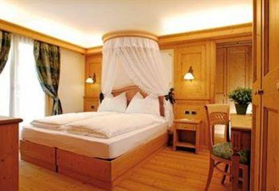 фото отеля Alphotel Taller Dimaro