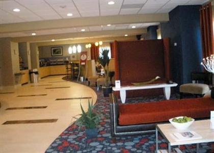 фото отеля Comfort Suites Locust Grove