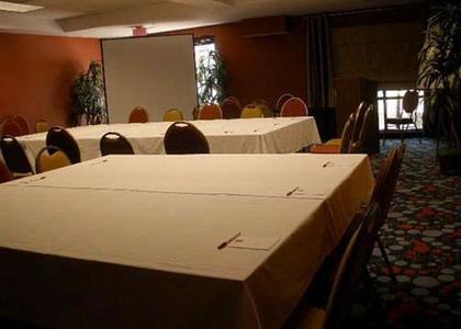 фото отеля Comfort Suites Locust Grove