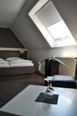 фото отеля Hotel Kronprinz Troisdorf