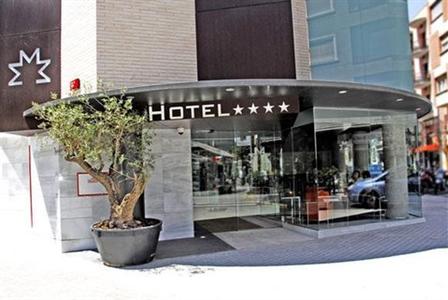 фото отеля Madanis Hotel