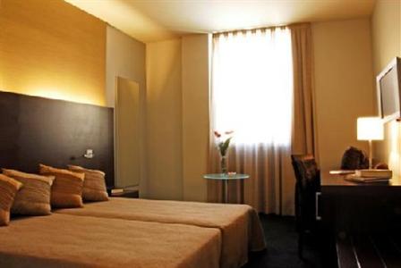 фото отеля Madanis Hotel