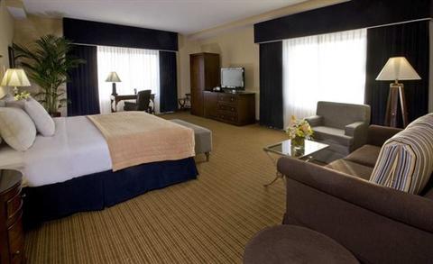 фото отеля Doubletree Hotel Chicago O'Hare Airport Rosemont