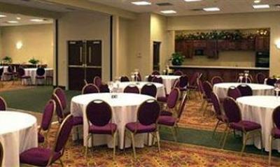 фото отеля Ashmore Inn & Suites