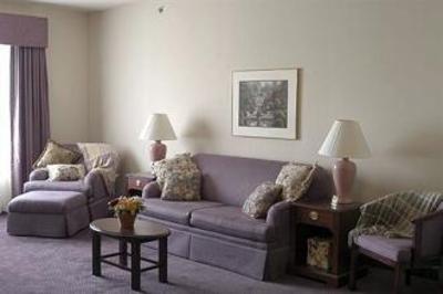 фото отеля Ashmore Inn & Suites