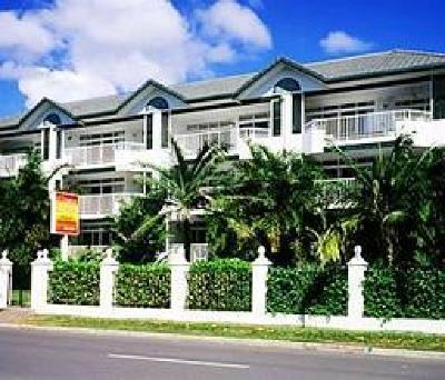 фото отеля Costa Royale Beachfront Apartments Trinity Beach Cairns