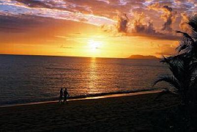 фото отеля Costa Royale Beachfront Apartments Trinity Beach Cairns