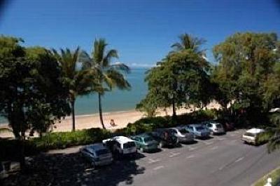 фото отеля Costa Royale Beachfront Apartments Trinity Beach Cairns