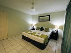 фото отеля Costa Royale Beachfront Apartments Trinity Beach Cairns