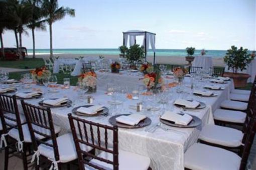 фото отеля Acqualina Resort & Spa on the Beach