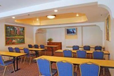 фото отеля Oxford Suites Pismo Beach