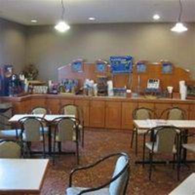 фото отеля Lakeview Signature Inn Calgary Airport