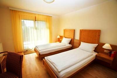 фото отеля Airport Hotel Fortuna