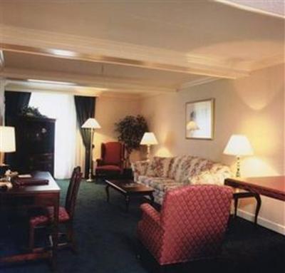 фото отеля Ramada London