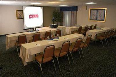 фото отеля Ramada London