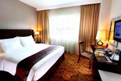 фото отеля Swiss-Belhotel Ambon