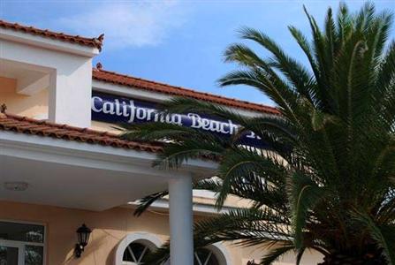 фото отеля California Beach Hotel