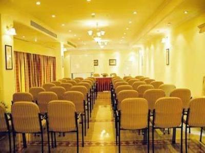 фото отеля Vainguinim Valley Resort Dona Paula Panaji