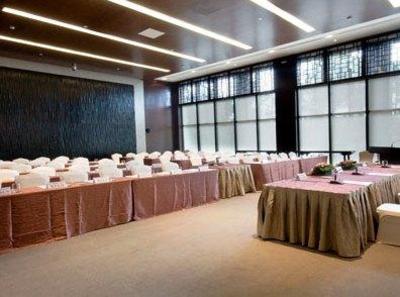 фото отеля Eadry Royal Garden Hotel Luxury