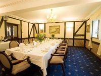 Crown and Cushion Hotel Chipping Norton