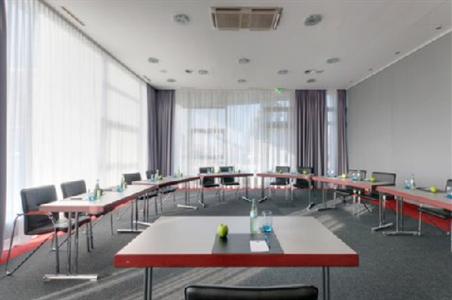 фото отеля Tryp Wolfsburg