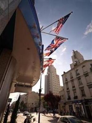 фото отеля Hotel Ariana Villeurbanne