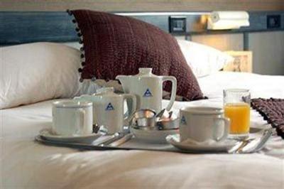 фото отеля Hotel Ariana Villeurbanne