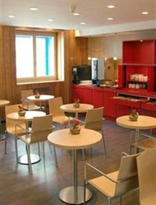 фото отеля Hotel Ariana Villeurbanne