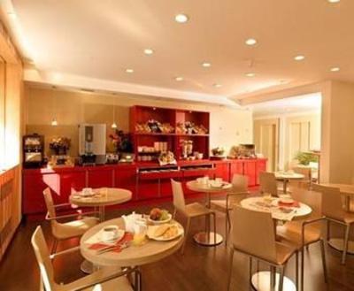 фото отеля Hotel Ariana Villeurbanne