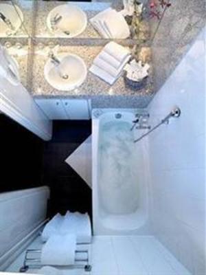 фото отеля Hotel Ariana Villeurbanne