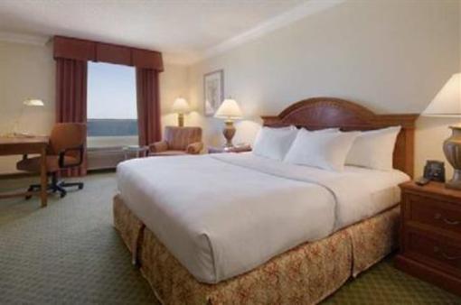 фото отеля Hilton Pensacola Beach Gulf Front