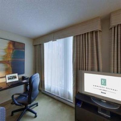 фото отеля Embassy Suites Montreal