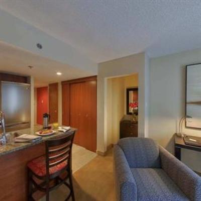 фото отеля Embassy Suites Montreal