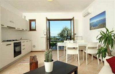 фото отеля Sogno Hotel San Felice del Benaco