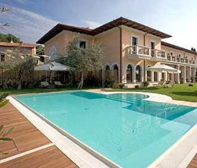 фото отеля Sogno Hotel San Felice del Benaco