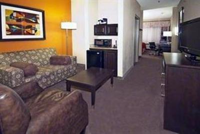 фото отеля Holiday Inn Hotel and Suites
