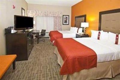 фото отеля Holiday Inn Hotel and Suites