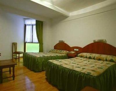фото отеля Hotel Urgain