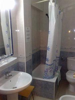 фото отеля Hostal Al-Qazeres