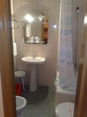 фото отеля Hostal Al-Qazeres