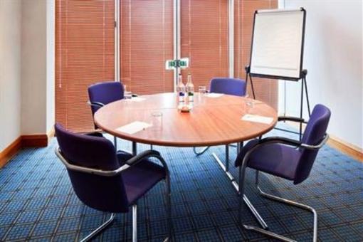 фото отеля Holiday Inn Basildon