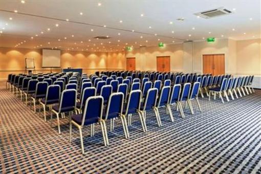 фото отеля Holiday Inn Basildon