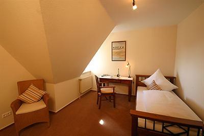 фото отеля Inselhotel Kapitän Tadsen