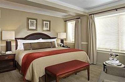 фото отеля Hotel Ambassador Downtown / Utica Square